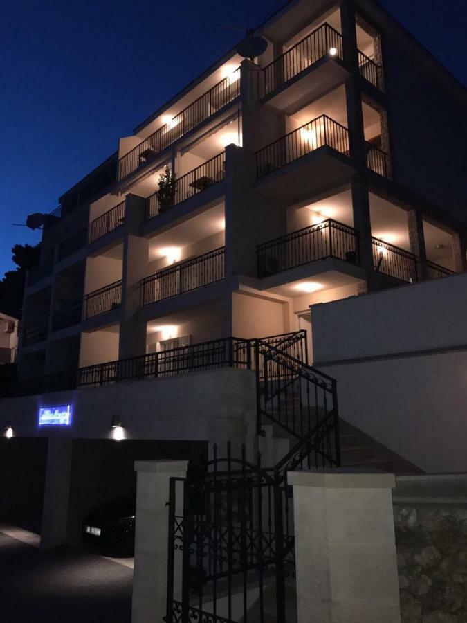 Apartments Marija Brela Exterior photo
